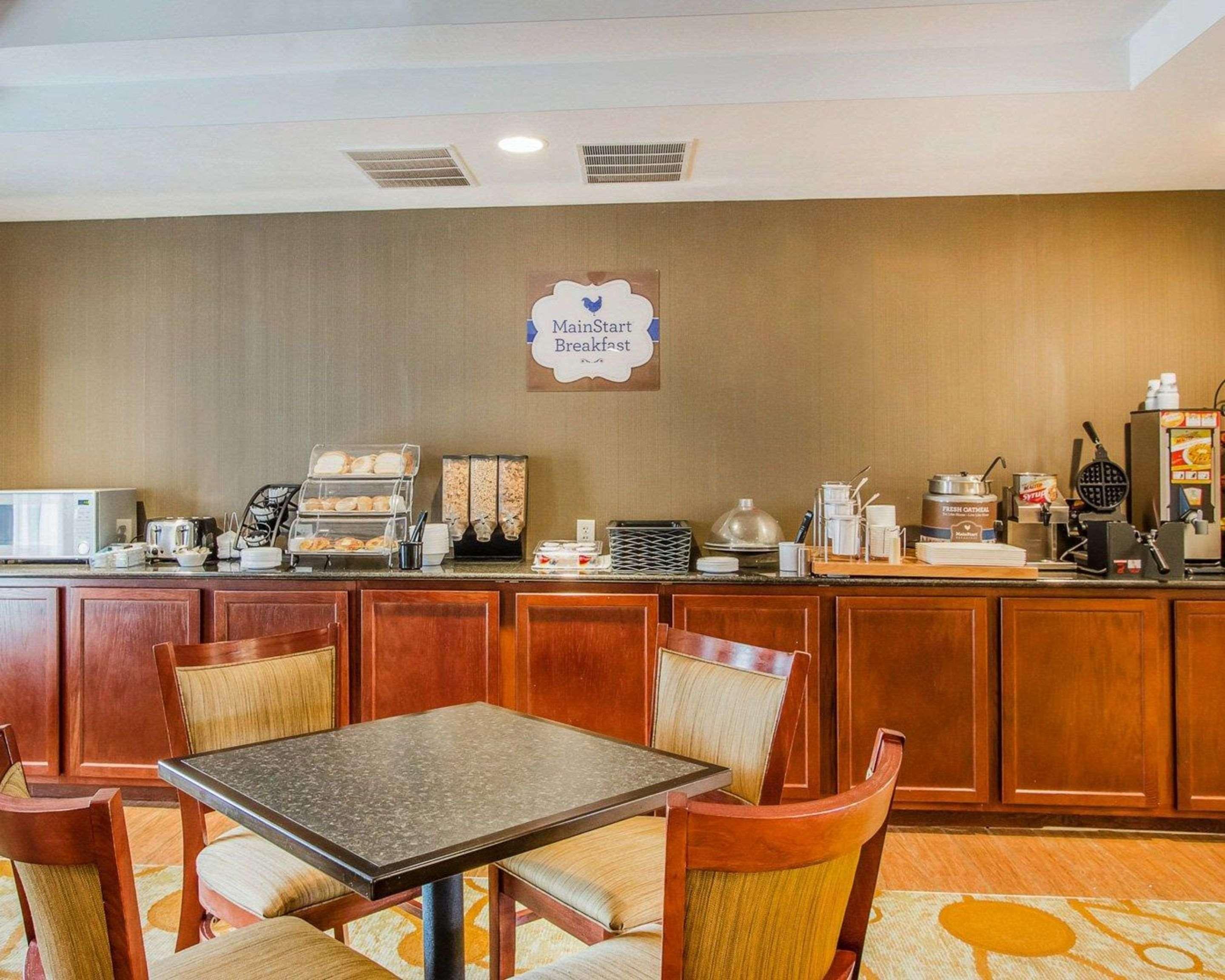 Mainstay Suites Grand Island Bagian luar foto