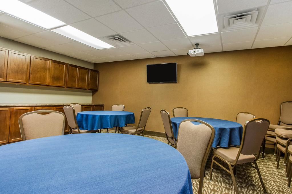 Mainstay Suites Grand Island Bagian luar foto