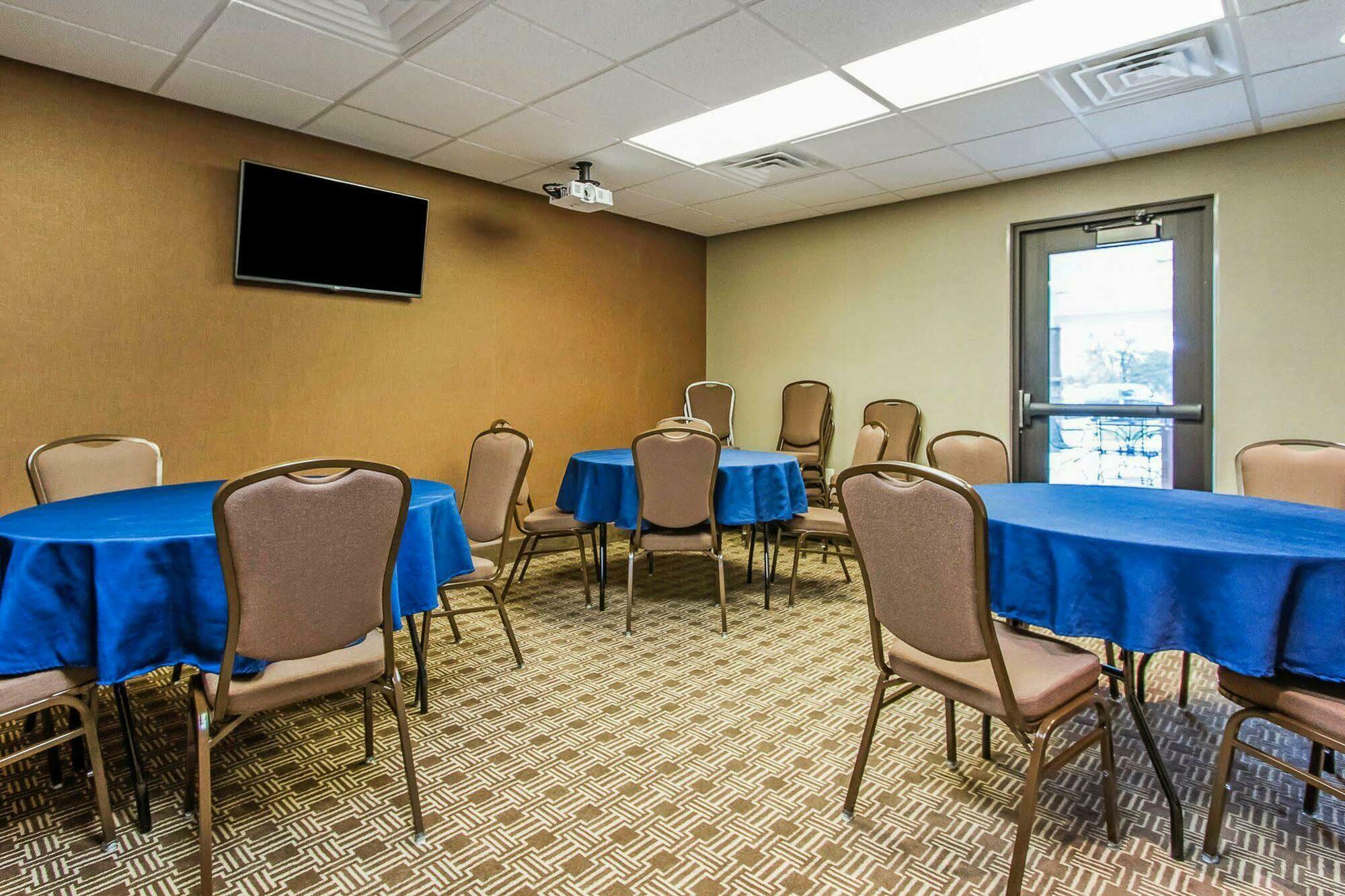 Mainstay Suites Grand Island Bagian luar foto